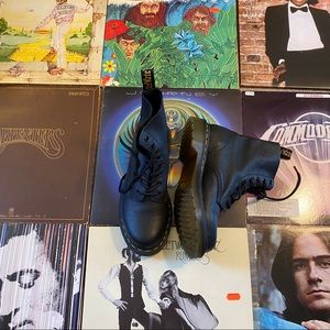 1460 W Dr Martens💖